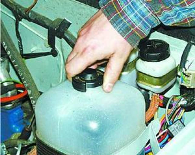 Как заменить тосол в ваз 2106