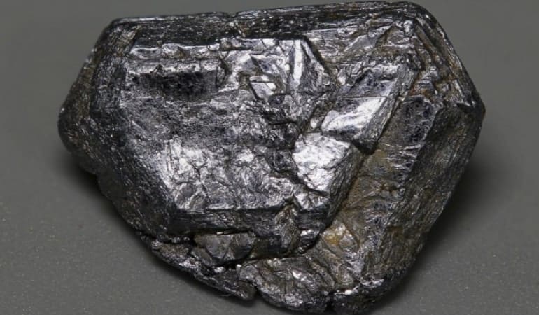 минерал молибденит